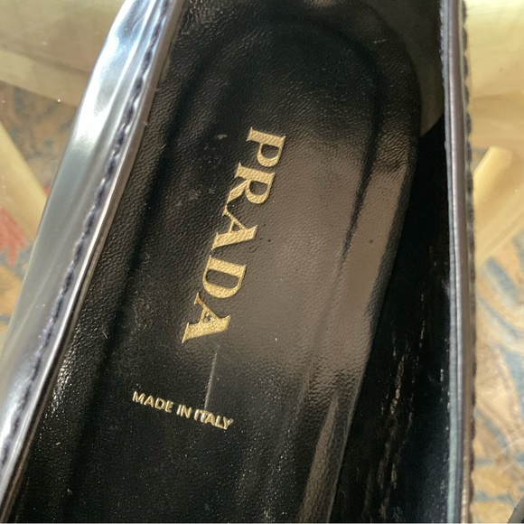 Prada Loafer, black, low heel, Classic! Great Condition! Size 38.5 / 8 - Picture 7 of 16